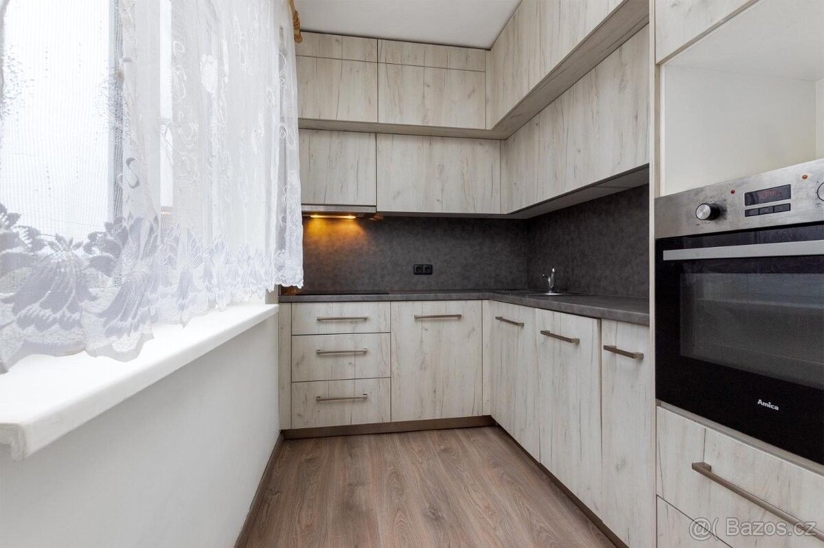 Byty, Holice v Čechách, 534 01