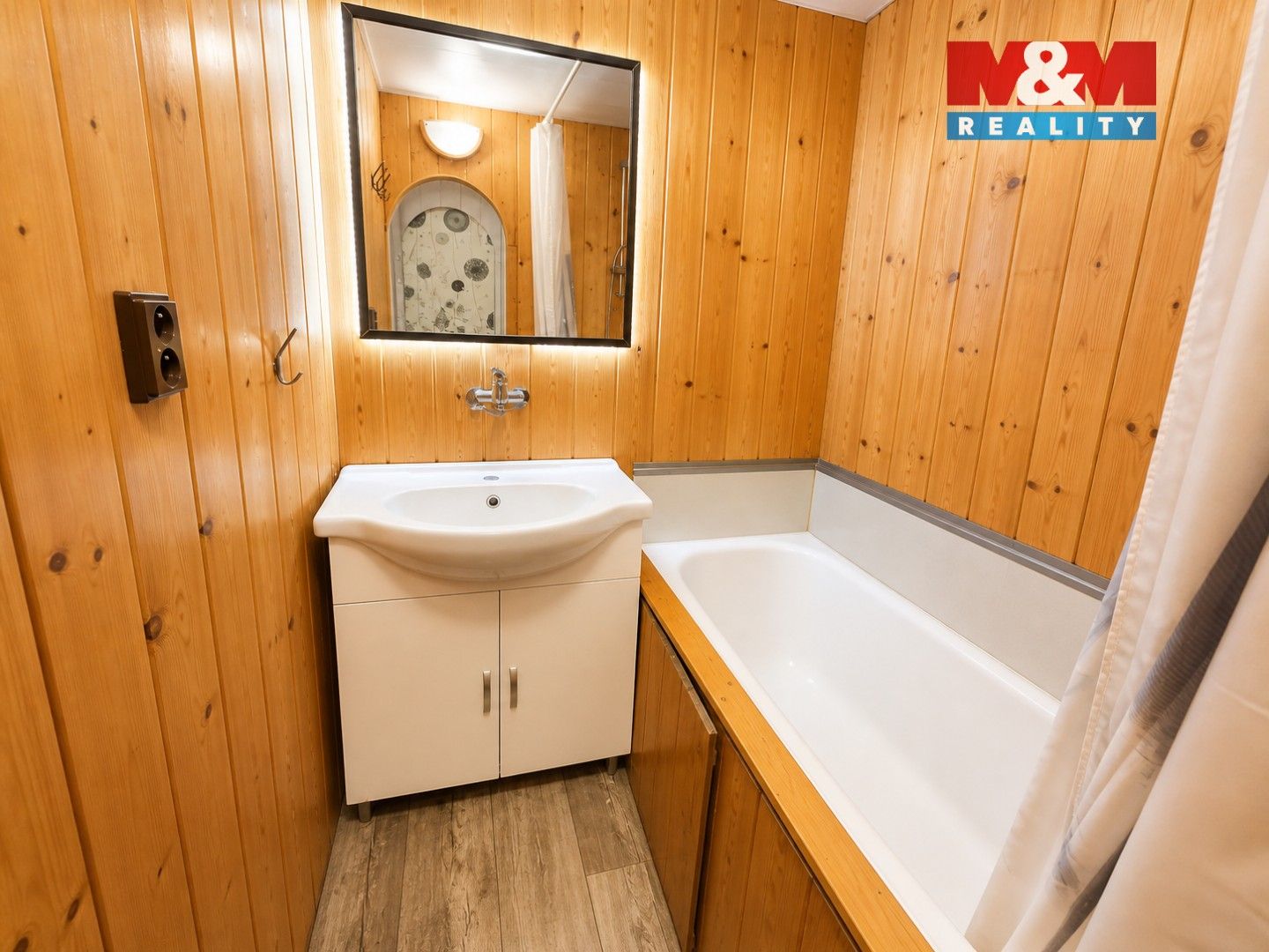 Byt 2+1 · 61 m² · Křižíkova, Jesenice - 3