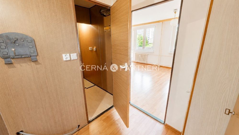 Byt 1+kk · 32 m² · Most - 4