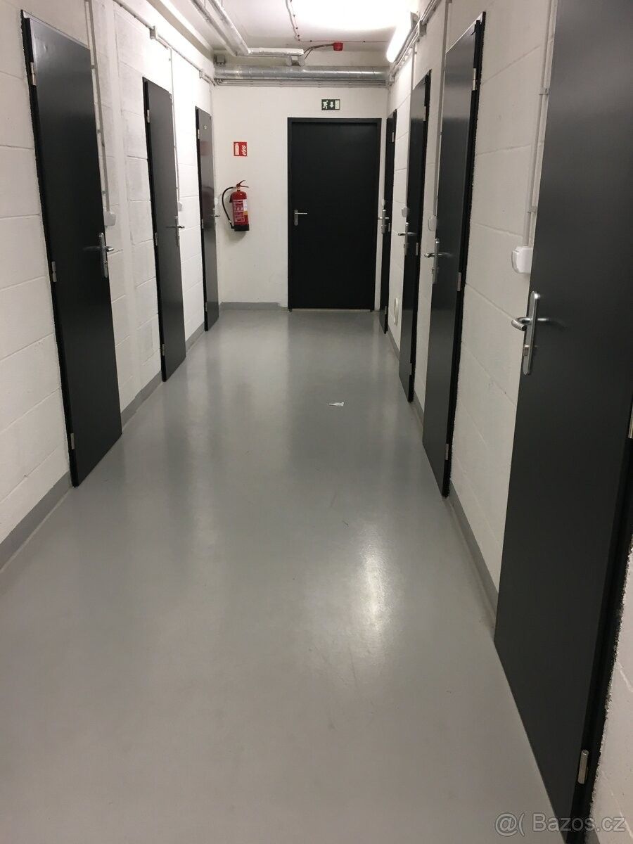 Sklady, Praha, 170 00