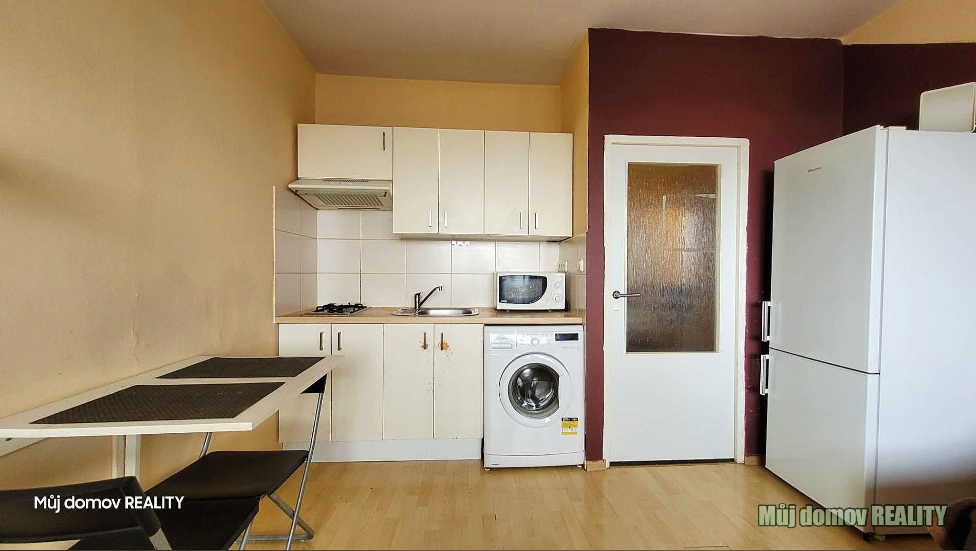 1+kk, Nad lesním divadlem, Praha, 28 m²