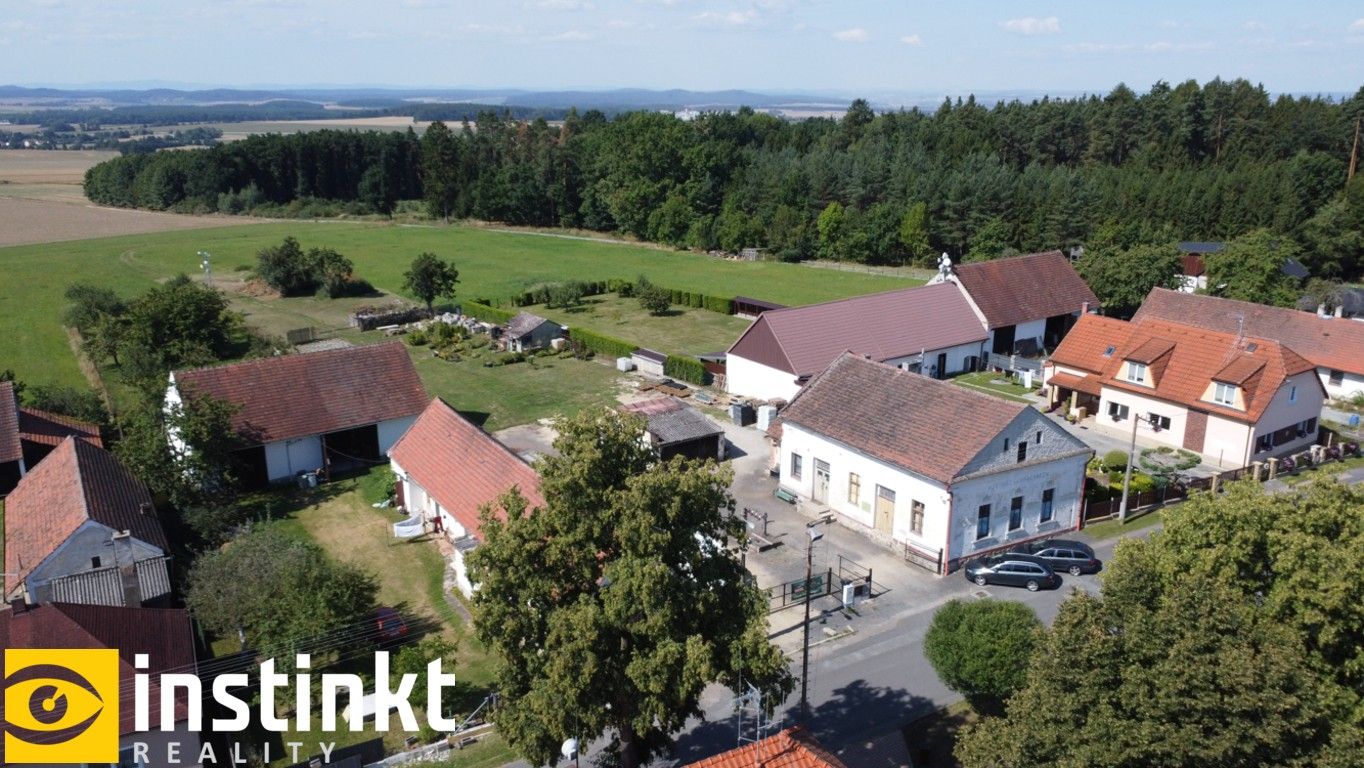 Rodinné domy, Chlumčany Hradčany, 225 m² - 1