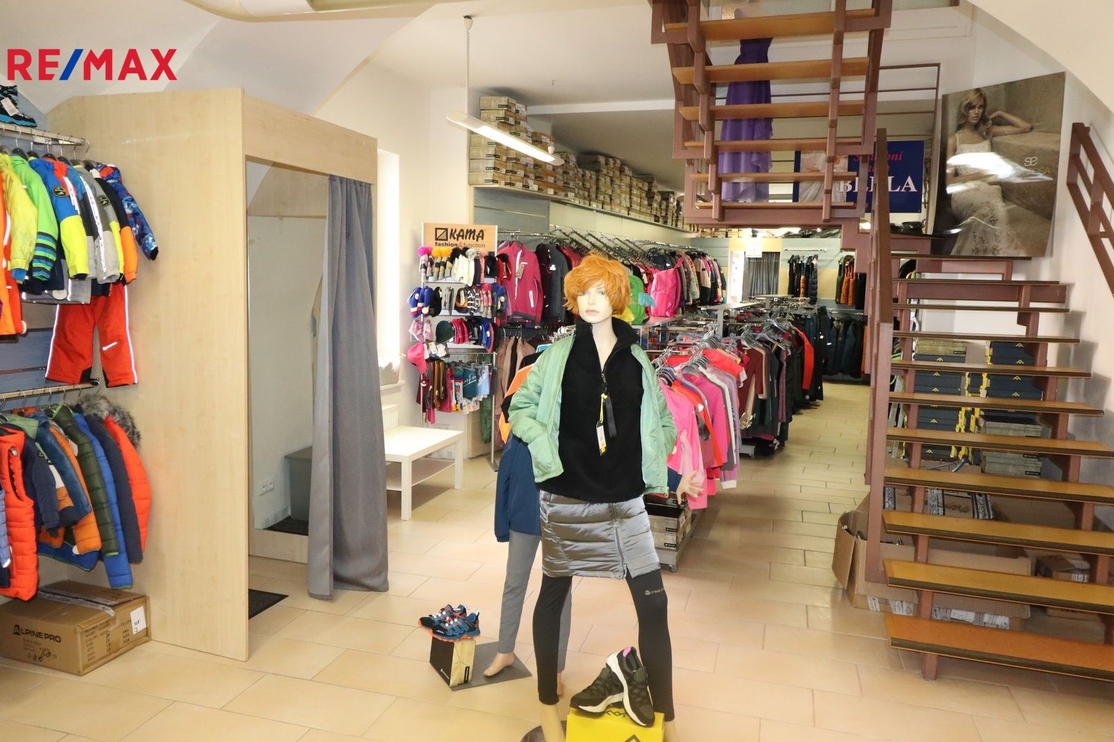 Pronájem obchodní prostory - Náměstí, Valašské Meziříčí, 100 m²