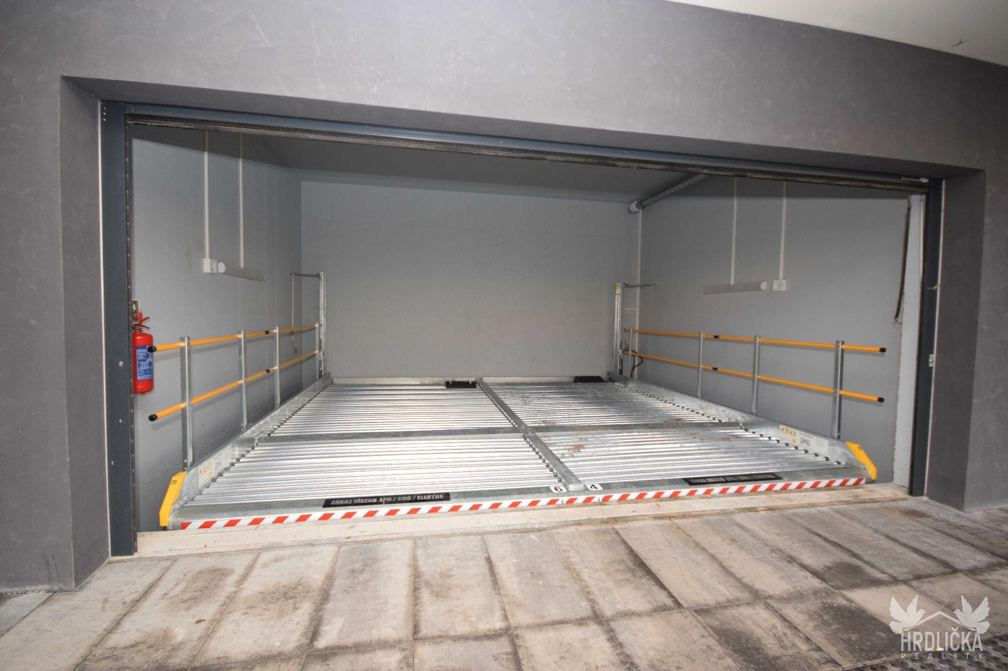 Ostatní, Strakonice I, 14 m² - 2