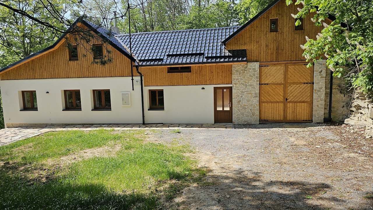 Chaty, Polička - Lezník, Pardubický kraj