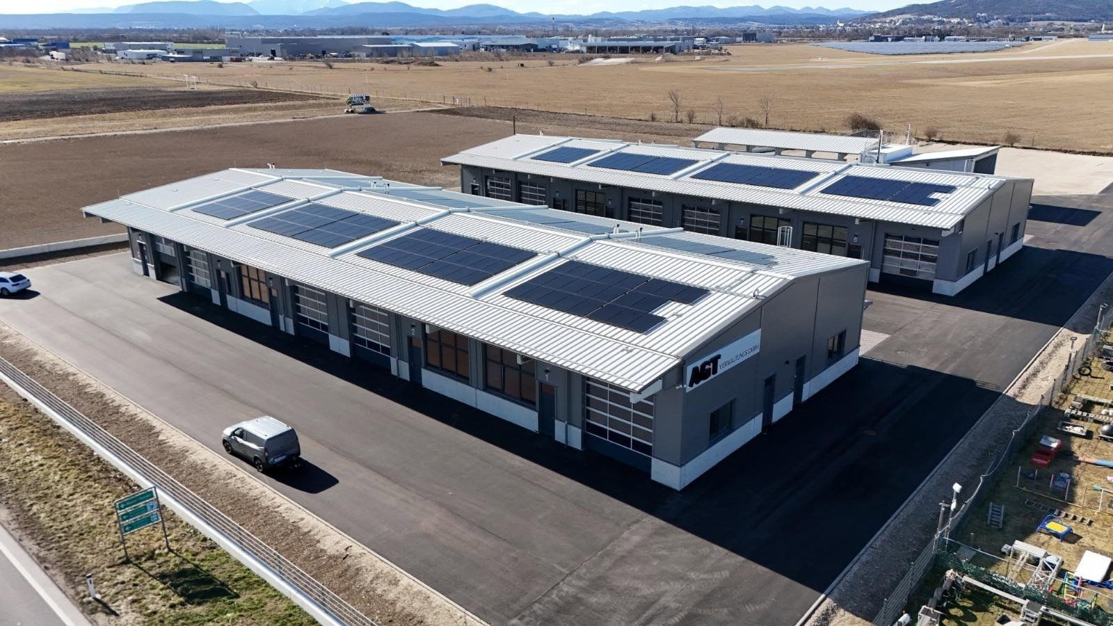 Obchodní prostory, Gewerbepark B17 / II / Straße 3 / Objekt 11 Teesdorf Niederösterreich 2524, 2 082 m² - 1