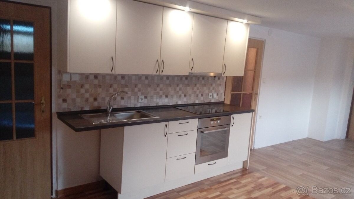 Pronájem byt - Brloh, 382 06