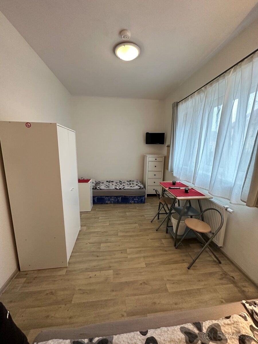 Pronájem byt - Praha, 193 00