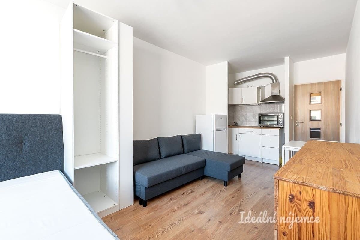 1+kk, Hnězdenská, Praha, 25 m²