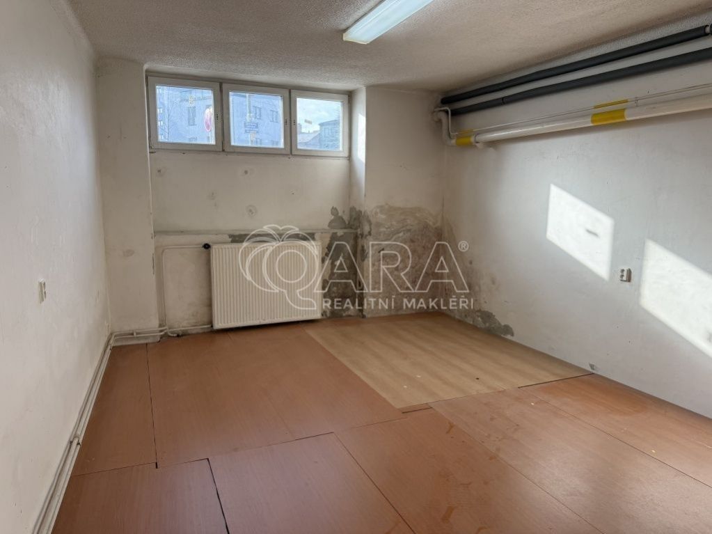 Obchodní prostory, 28 m²