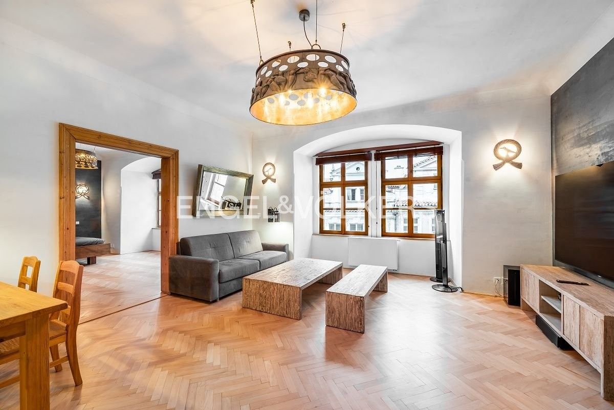 3+kk, Mostecká, Praha, 98 m²