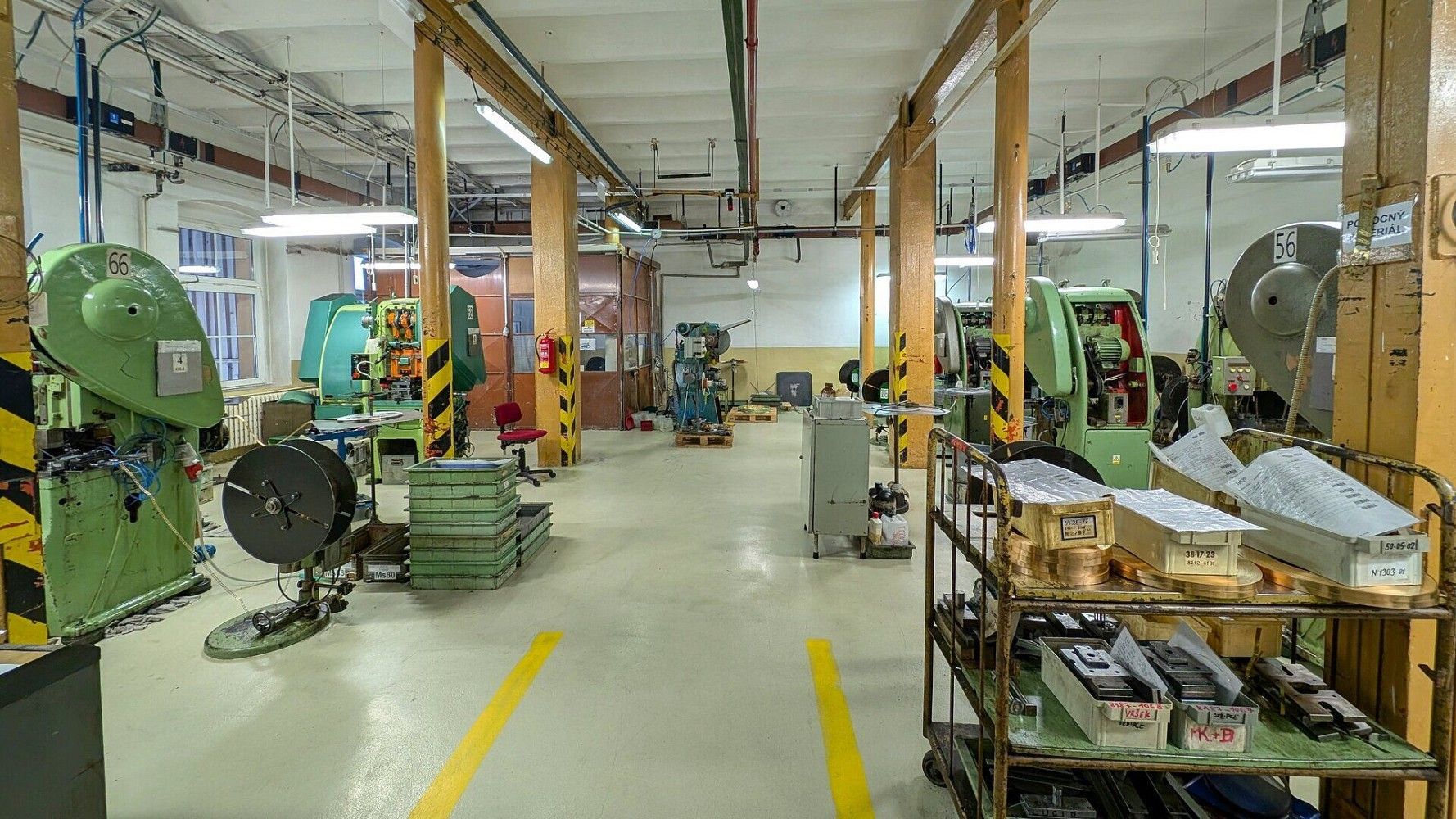 Výrobní prostory, 3 000 m²