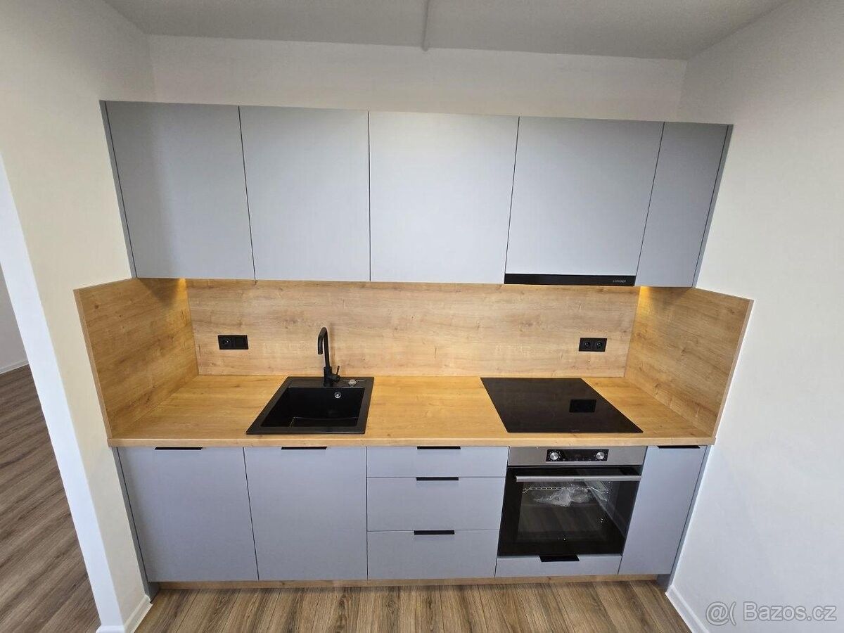 Byty, Bečov, 434 01