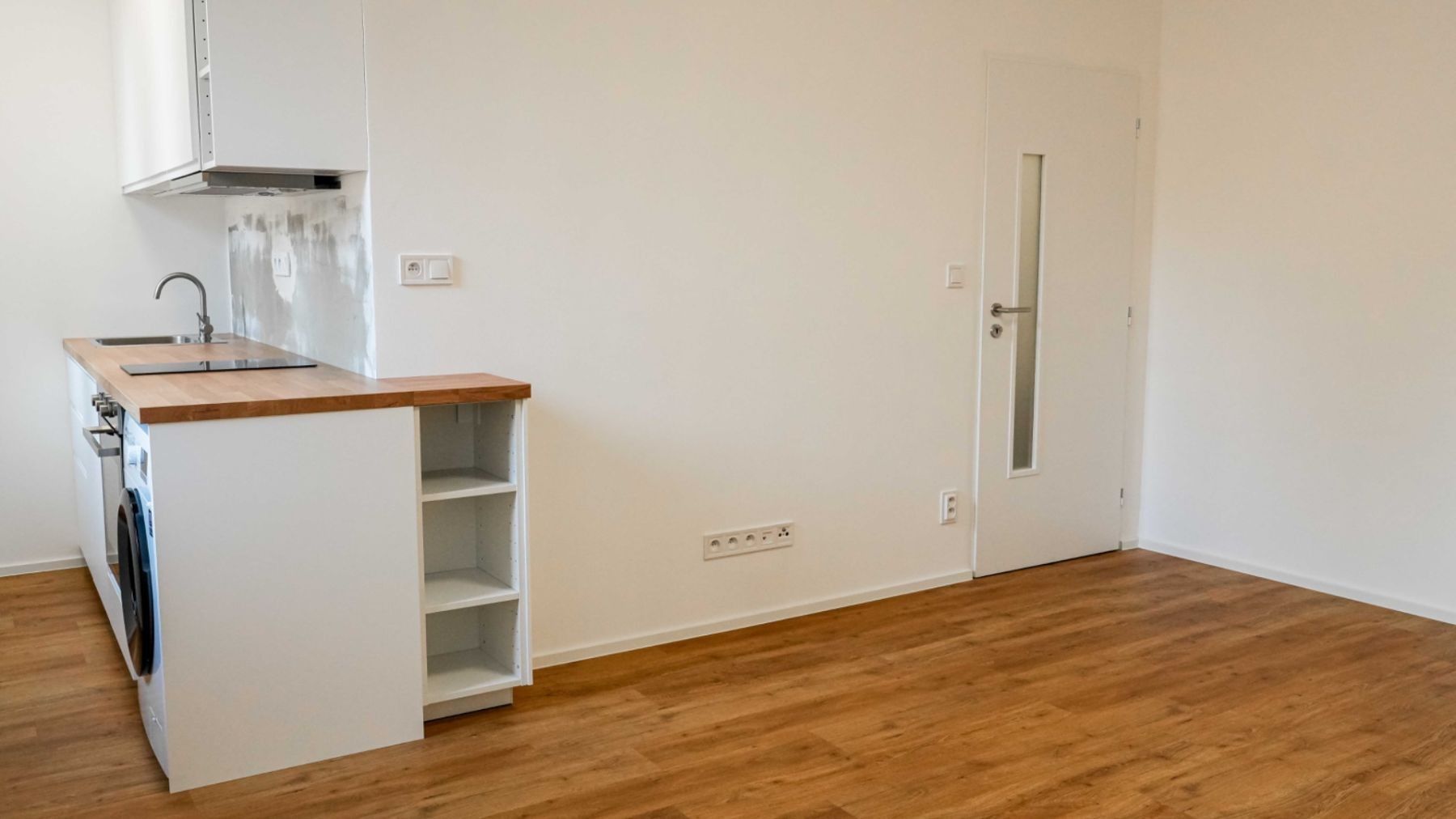 Pronájem byt 1+kk - V Podluží, Praha - Nusle, 31 m² - 5