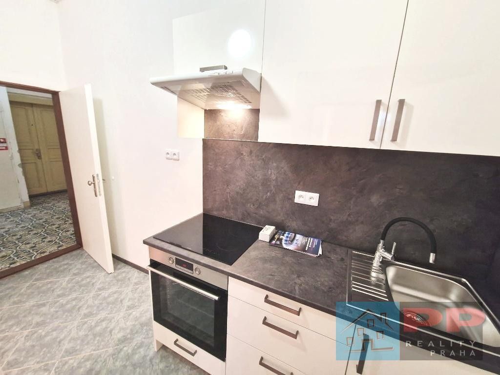 2+kk, Oldřichova, Praha, 33 m²