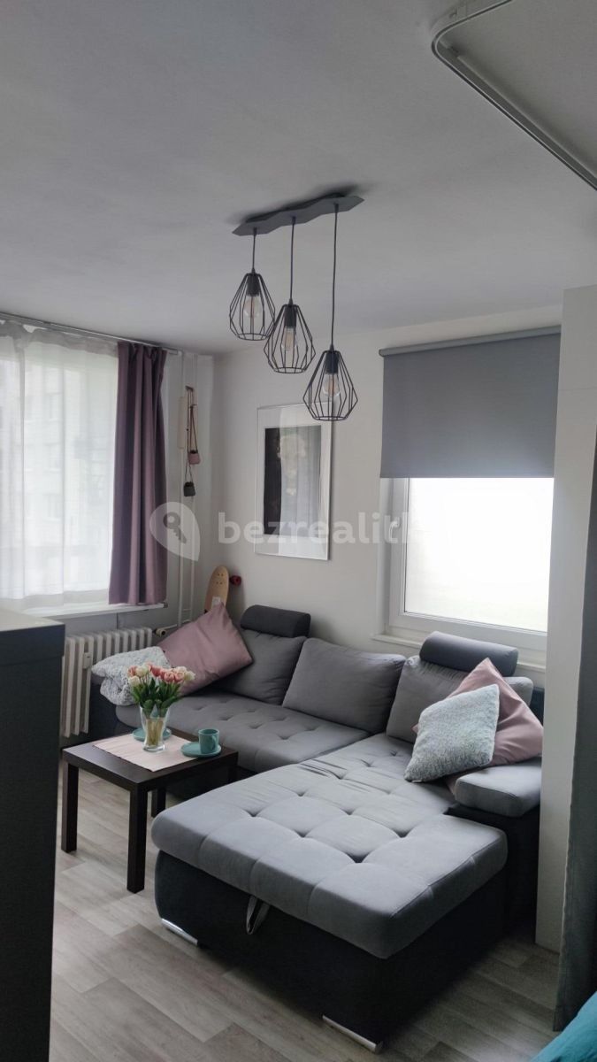 1+1, Ronešova, Praha - Černý Most, 33 m² - 1