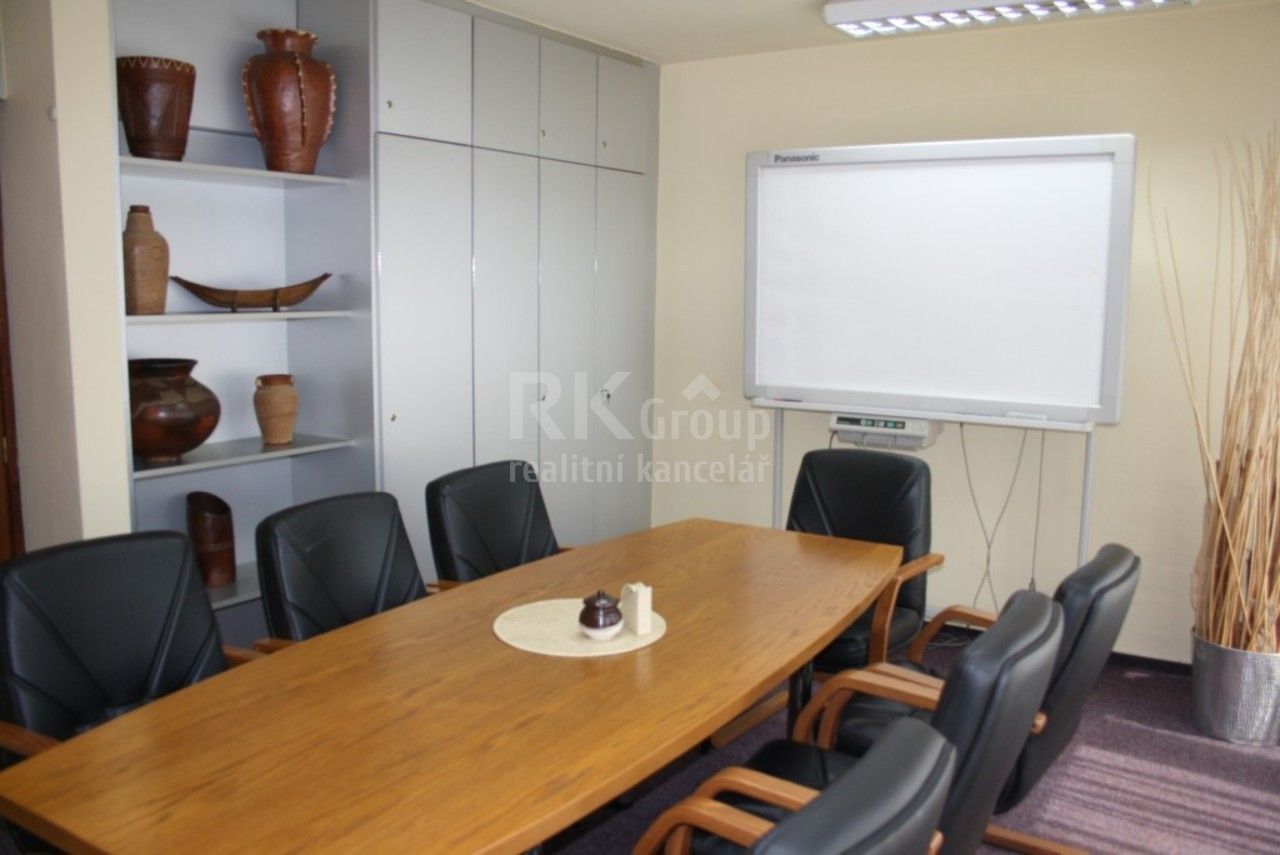 Pronájem kancelář - Ječná, Praha, 40 m²