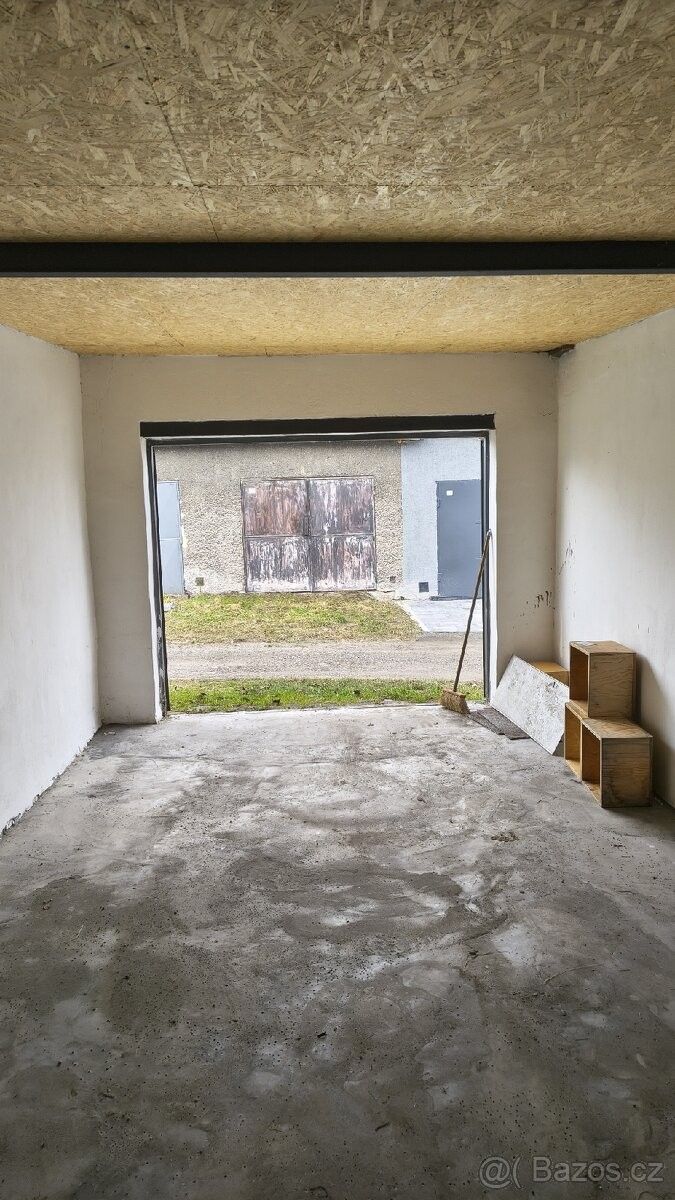 Pronájem garáž - Ostrava, 725 25