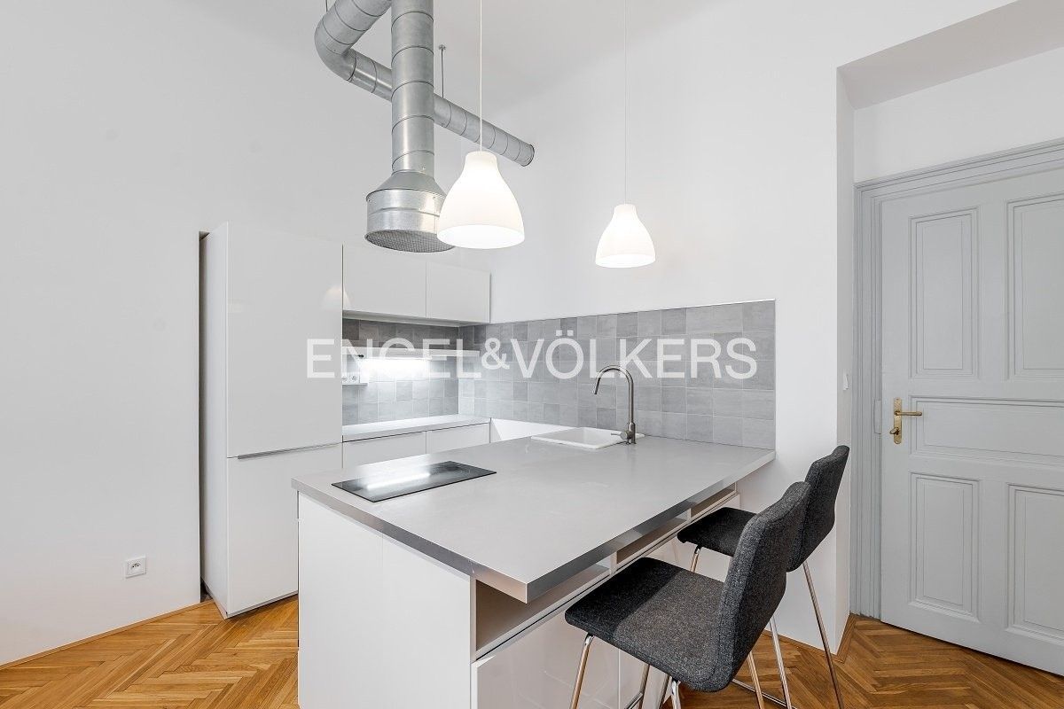 Pronájem byt 2+kk - Letohradská, Praha, 47 m²
