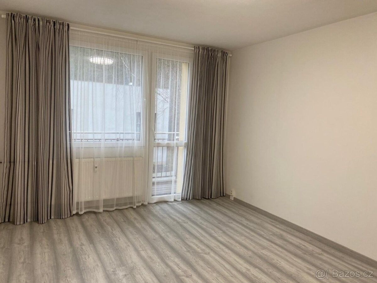 Pronájem byt - Horní Bříza, 330 12