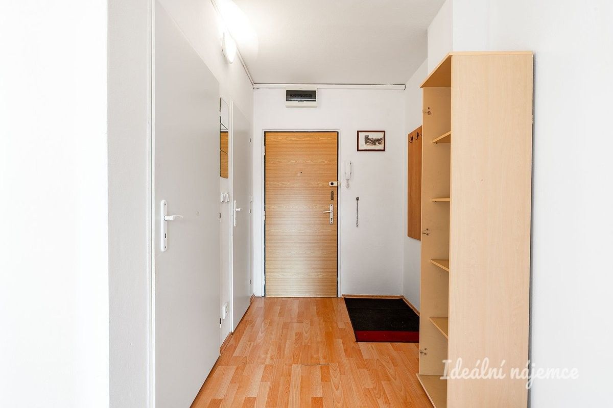 Pronájem byt 2+kk - Jablonecká, Praha, 41 m²