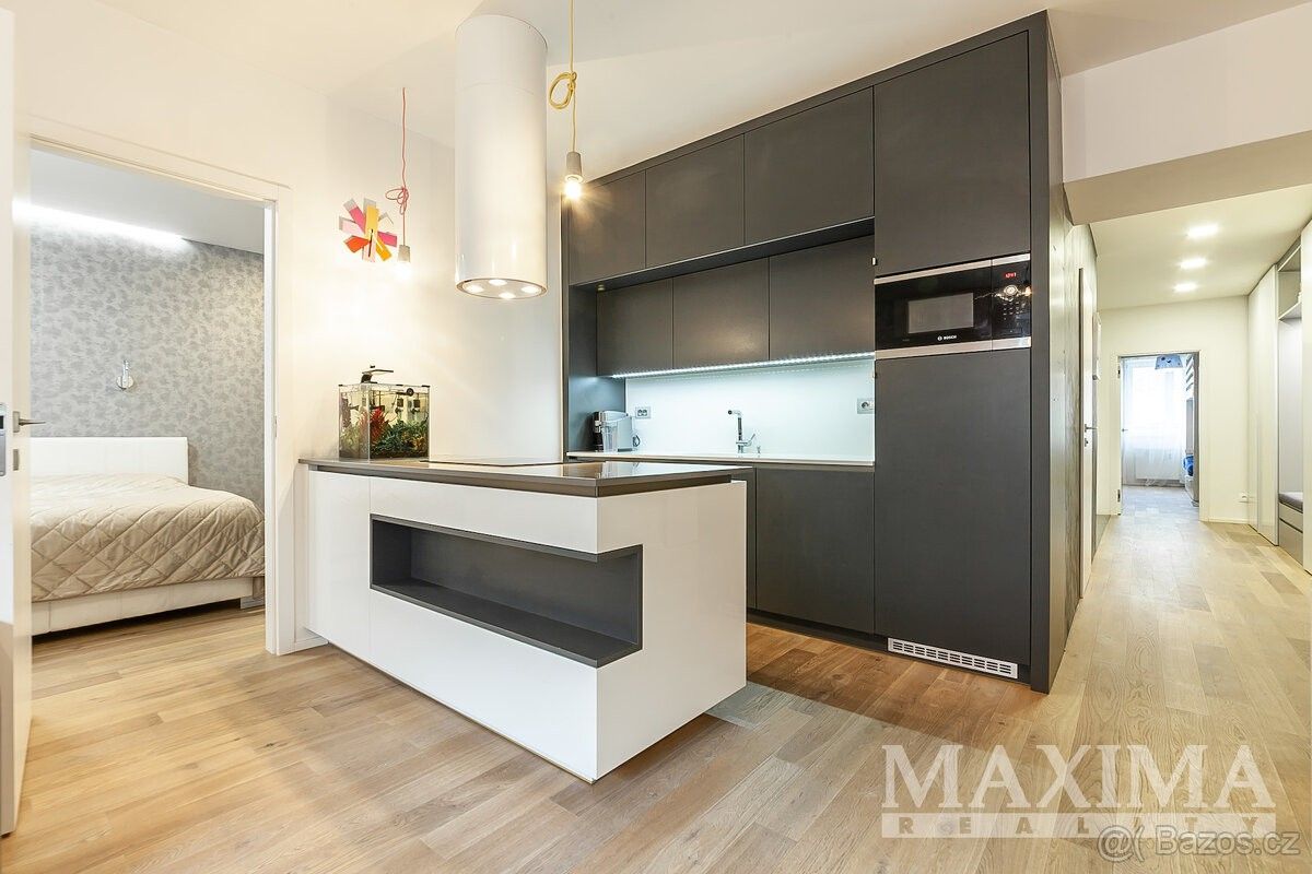 Prodej byt 3+kk - Praha, 100 00, 71 m²