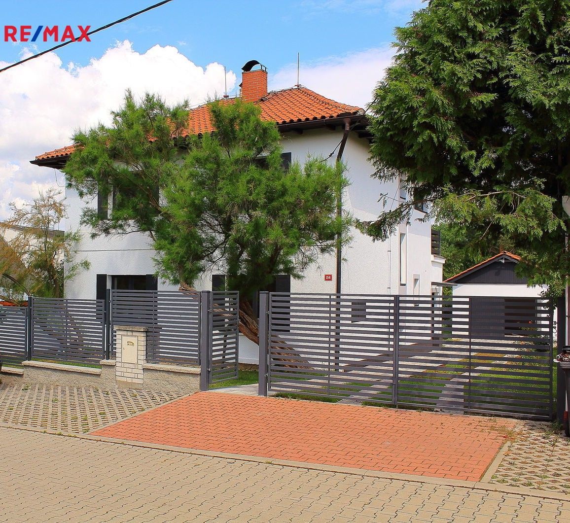 Prodej dům - Na Skalkách, Tachlovice, 150 m²