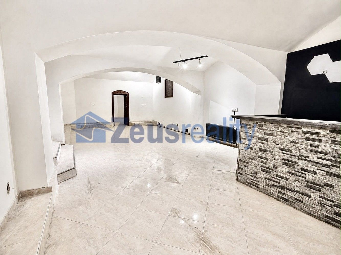 Obchodní prostory, Praha - Smíchov, okres Praha 5, Hlavní město Praha, 170 m² - 1