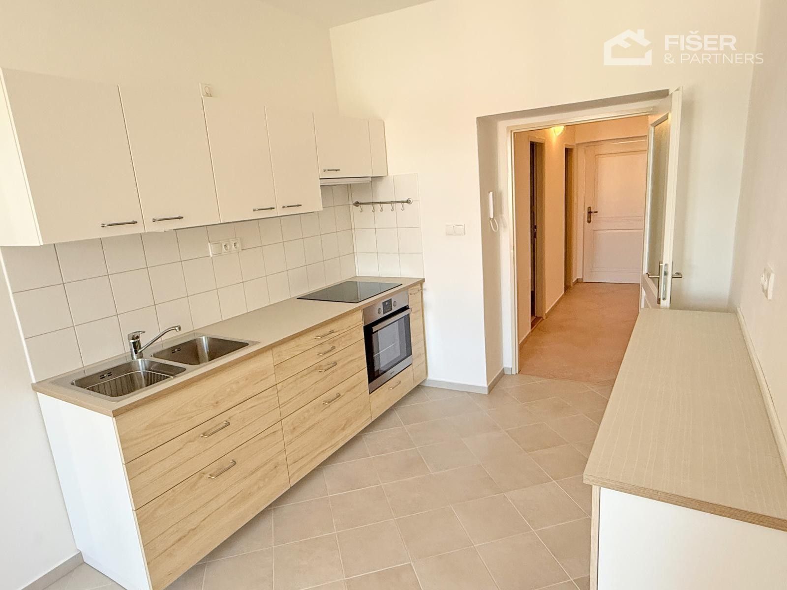 Pronájem byt 2+1 - Náměstí, Valašské Meziříčí, 87 m² - 5