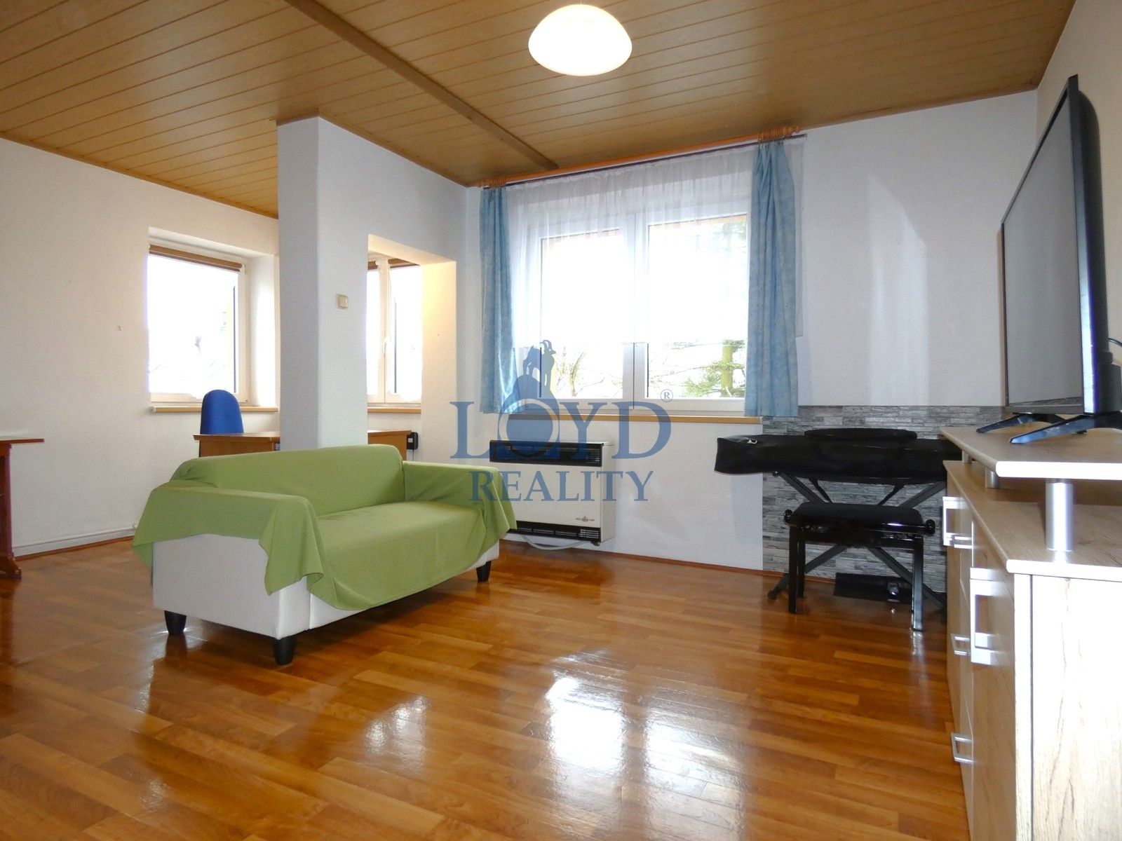 Prodej byt 2+1 - Božičany, 47 m²