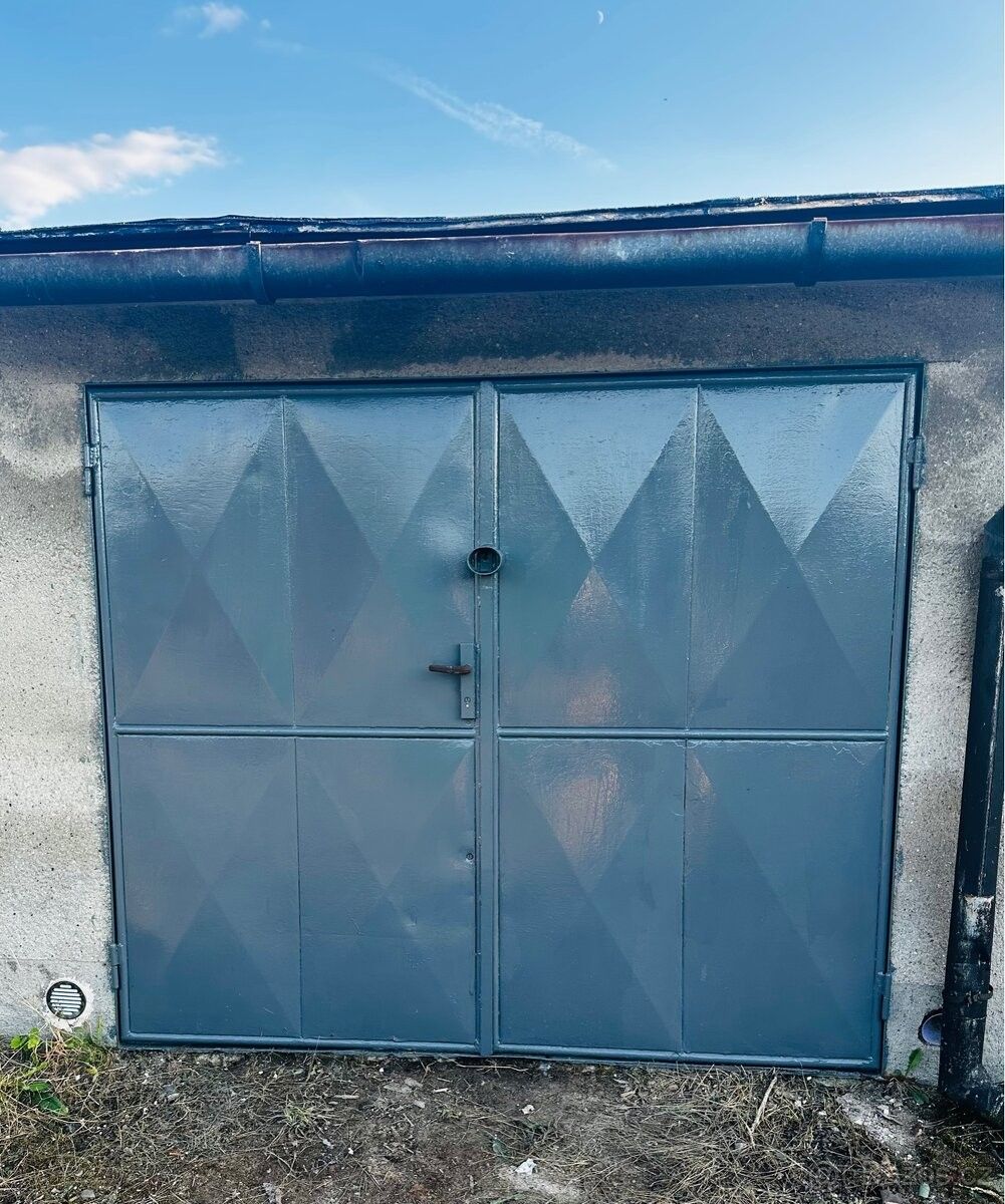 Garáže, Valašské Meziříčí, 757 01 - 1