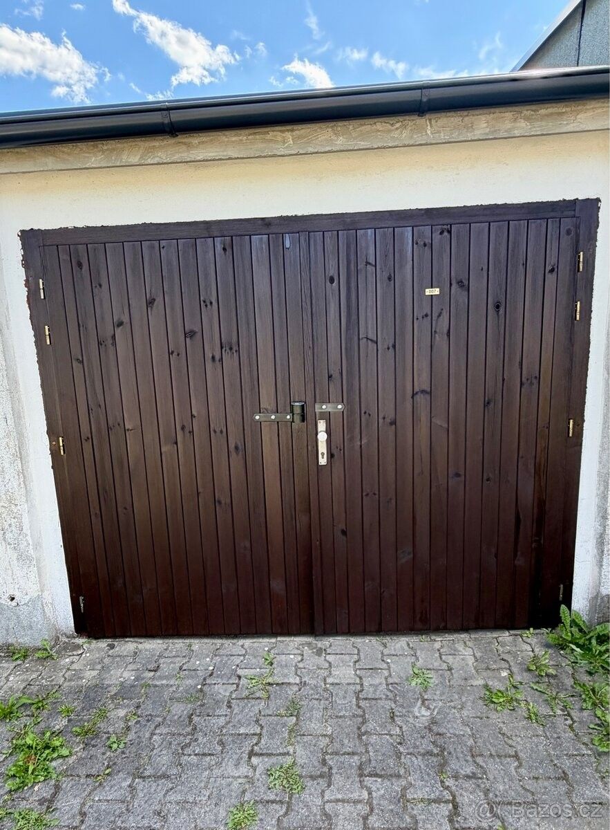 Garáž