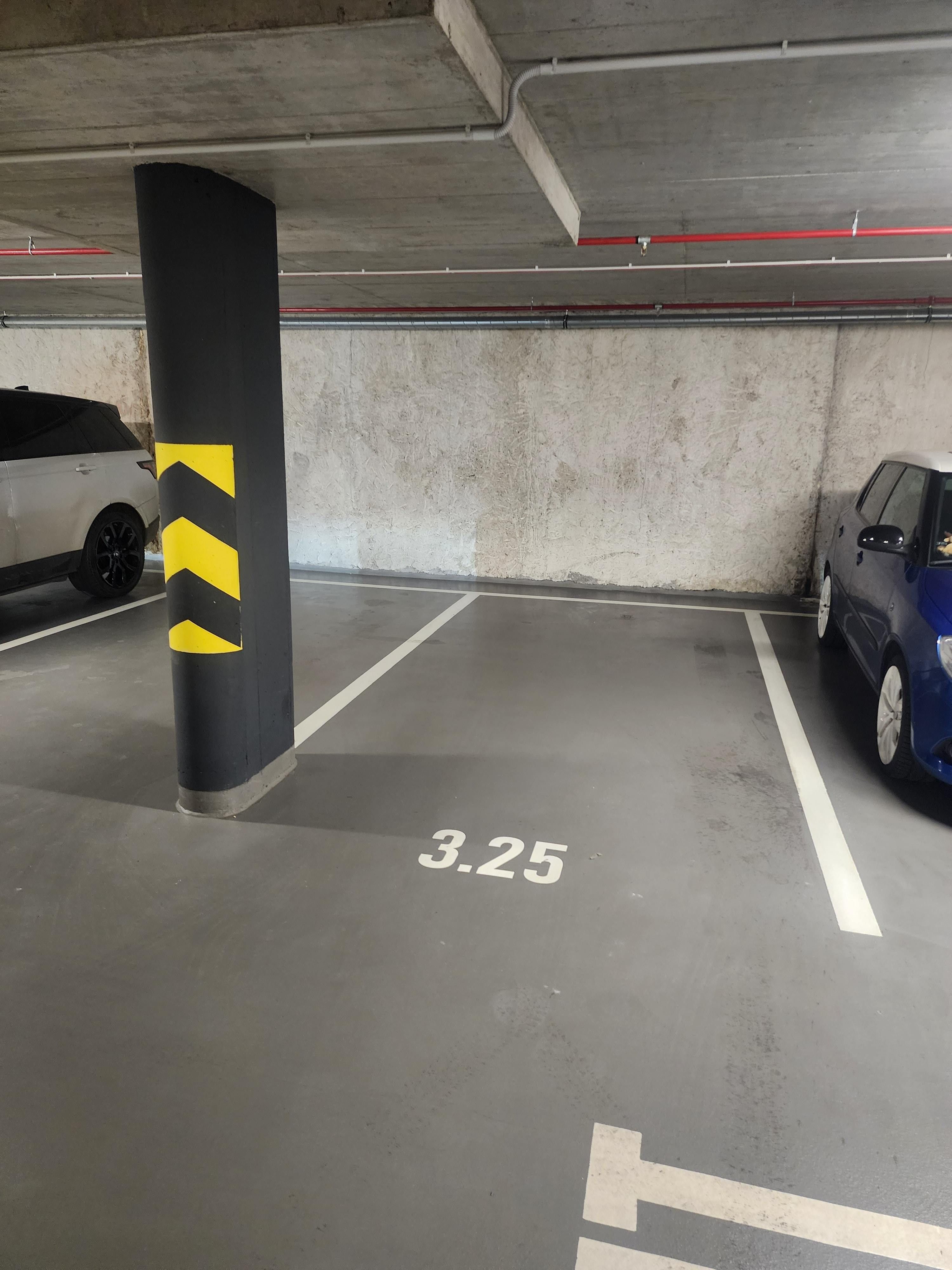 Pronájem garáž - Sokolovská 694/98, Praha, 15 m²