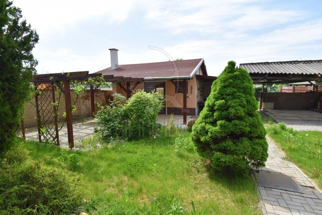 Prodej rodinný dům - Hostín u Vojkovic, 78 m²