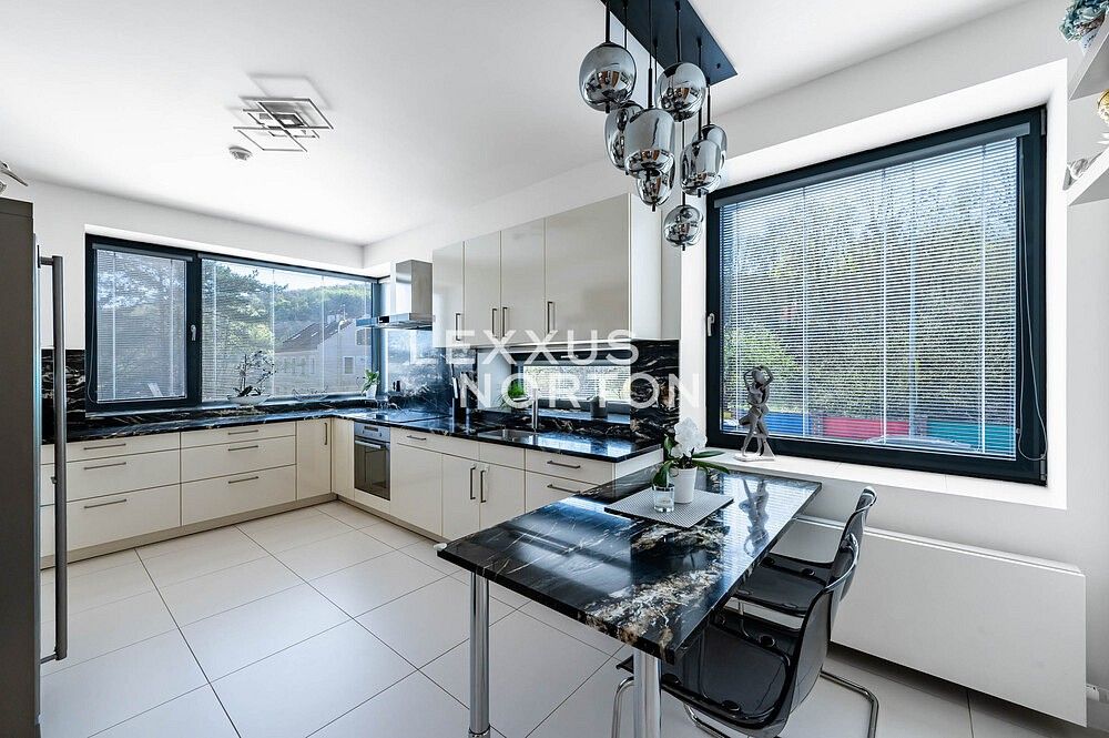 Prodej rodinný dům - Praha - Dejvice, okres Praha 6, Hlavní město Praha, 348 m² - 5