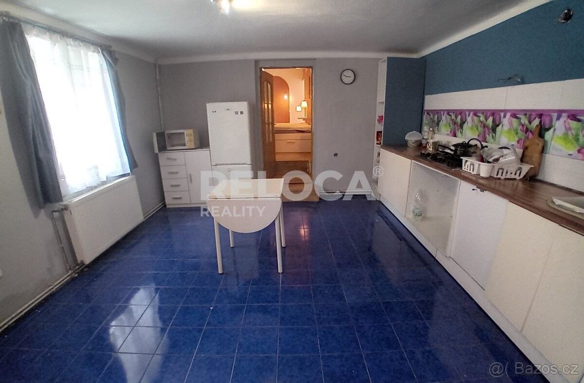 Prodej rodinný dům - Klobuky v Čechách, 273 74