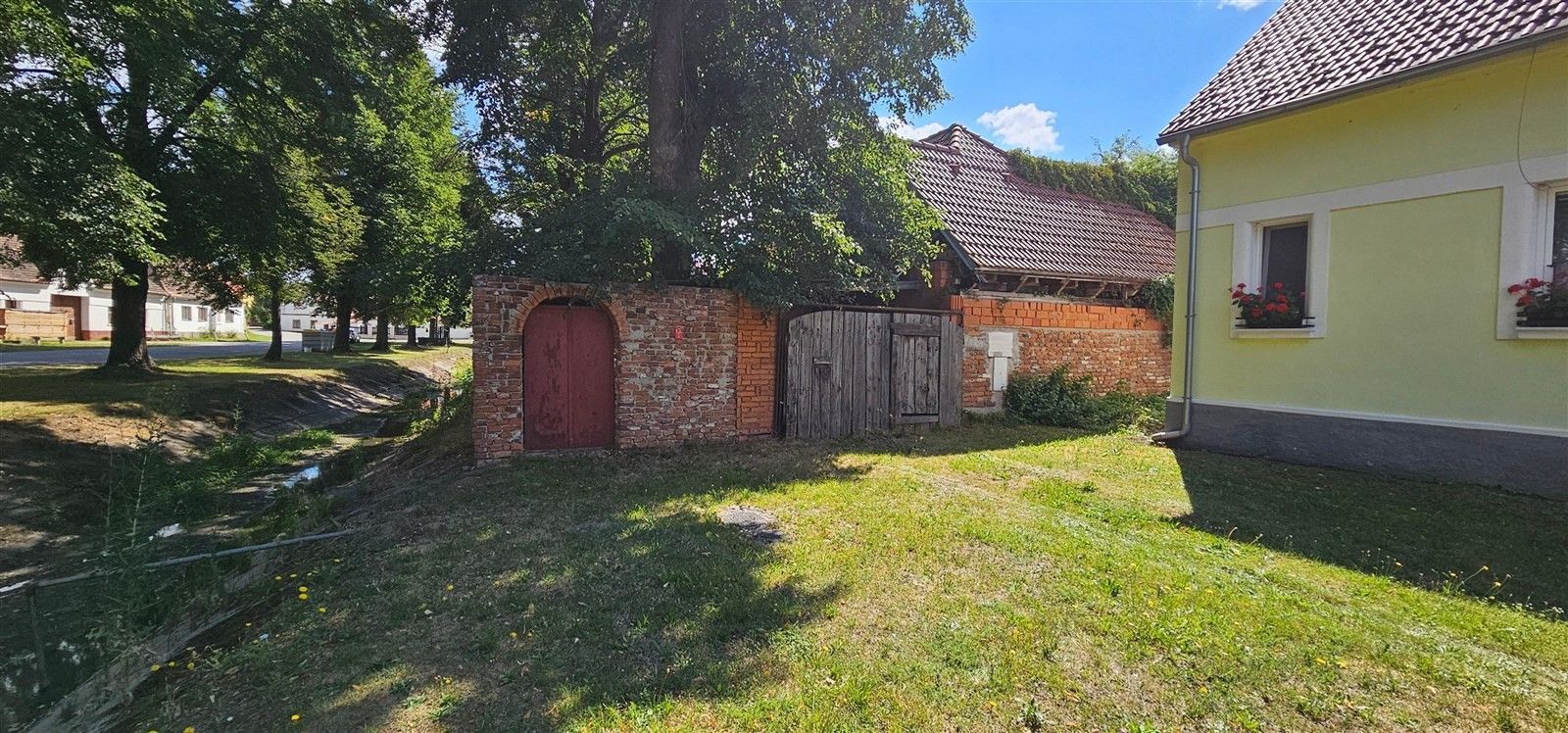 Rodinné domy, Drhovle Brloh, 198 m²
