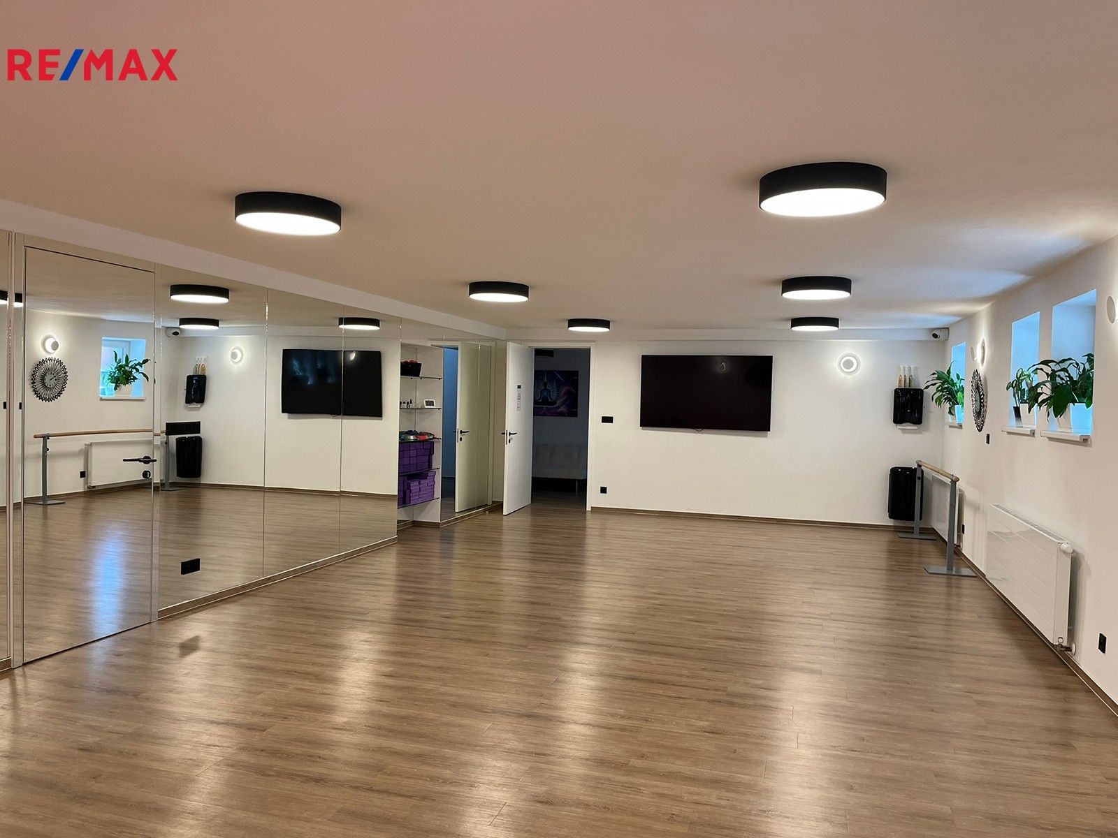 Obchodní prostory, Hlavní, Zubří, 192 m²