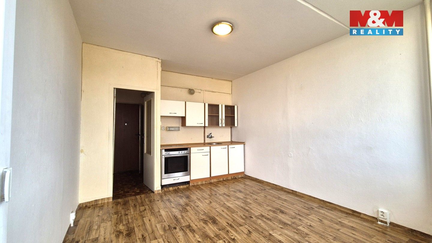 1+kk, M. G. Dobnera, Most, 22 m² - 2