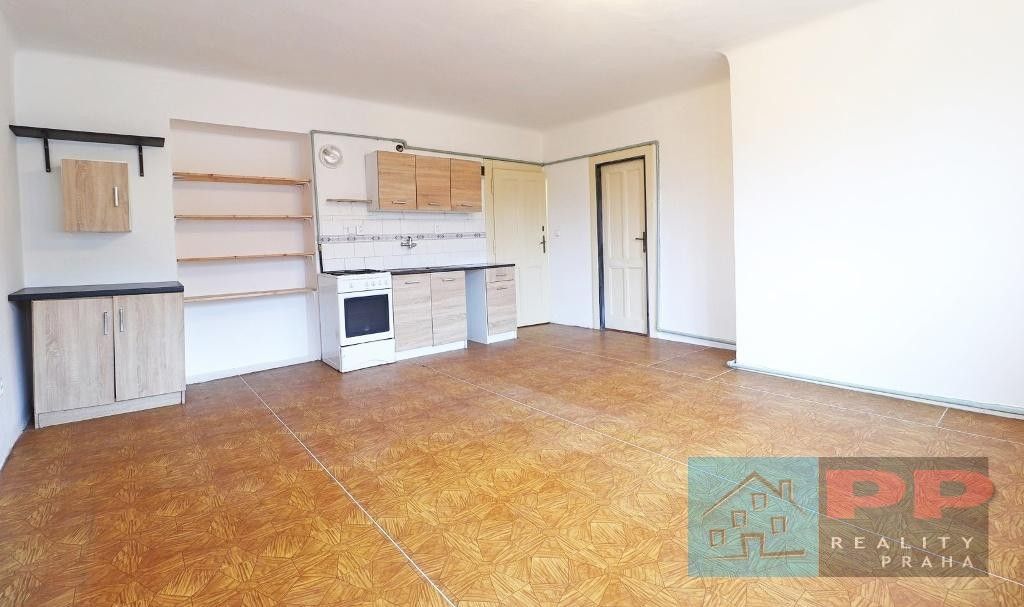 2+kk, Valčíkova, Praha, 48 m²