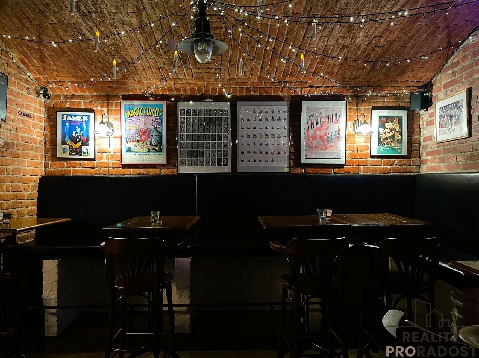 Restaurace · 110 m² · Kurta Konráda, Praha Libeň - 4