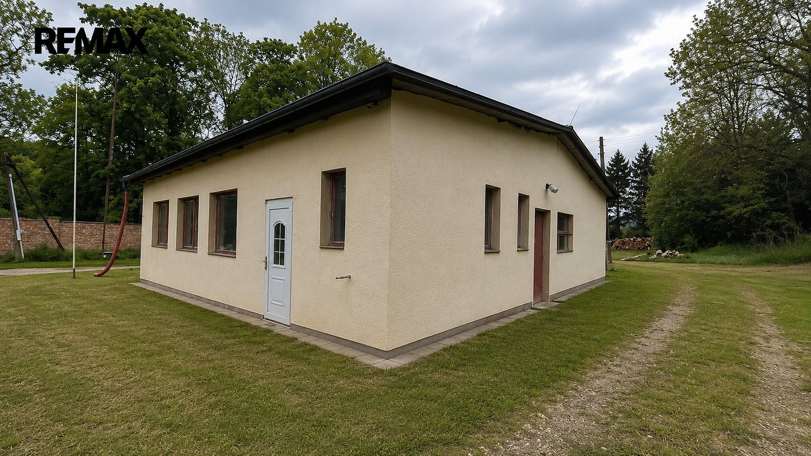 Rodinné domy, Vroutek - Mlýnce, okres Louny, 154 m² - 2