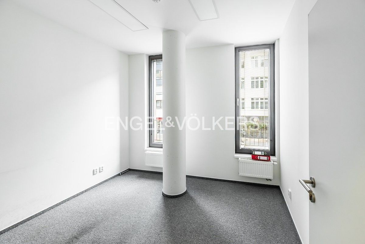 Kancelář · 152 m² · Sokolovská 979, Praha Vysočany - 2