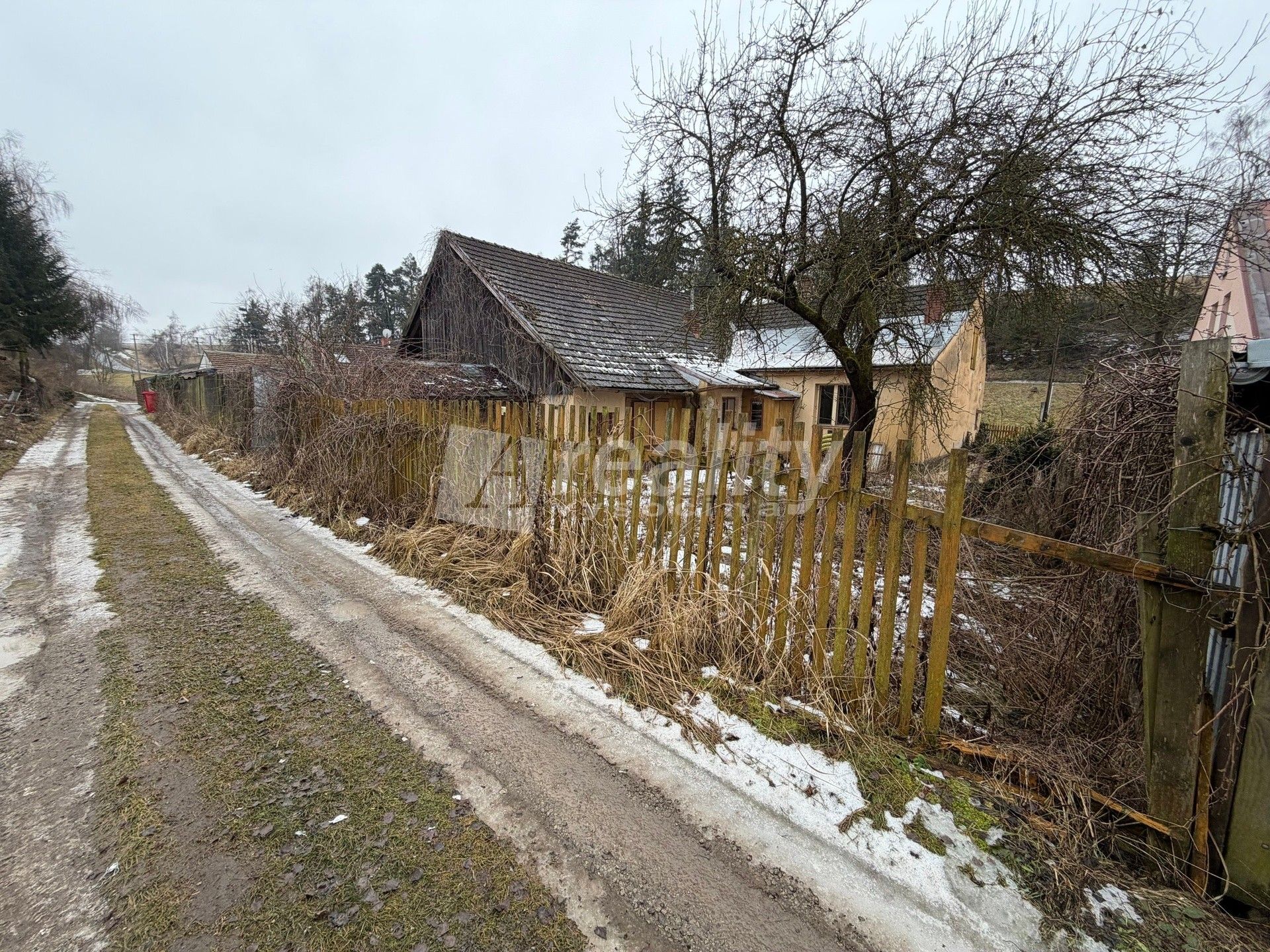 Prodej rodinný dům - Opatov, 70 m²