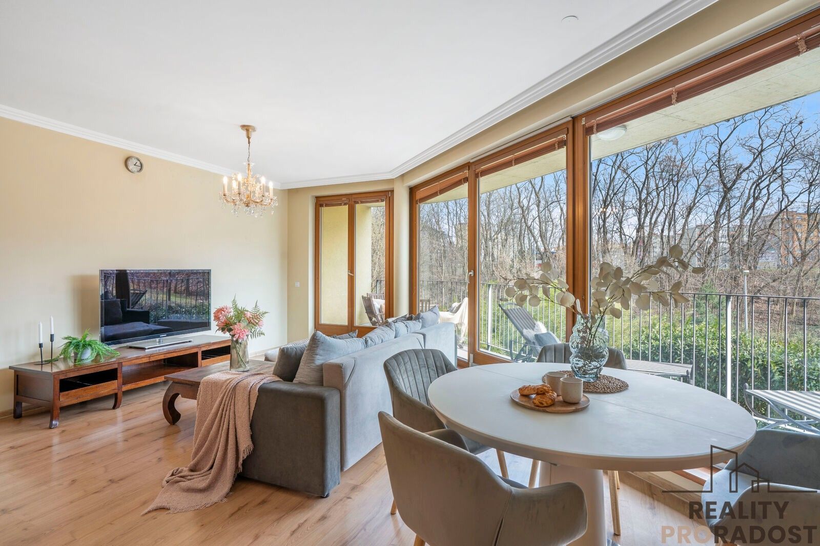 Pronájem byt 2+kk - K Červenému vrchu, Praha, 73 m²