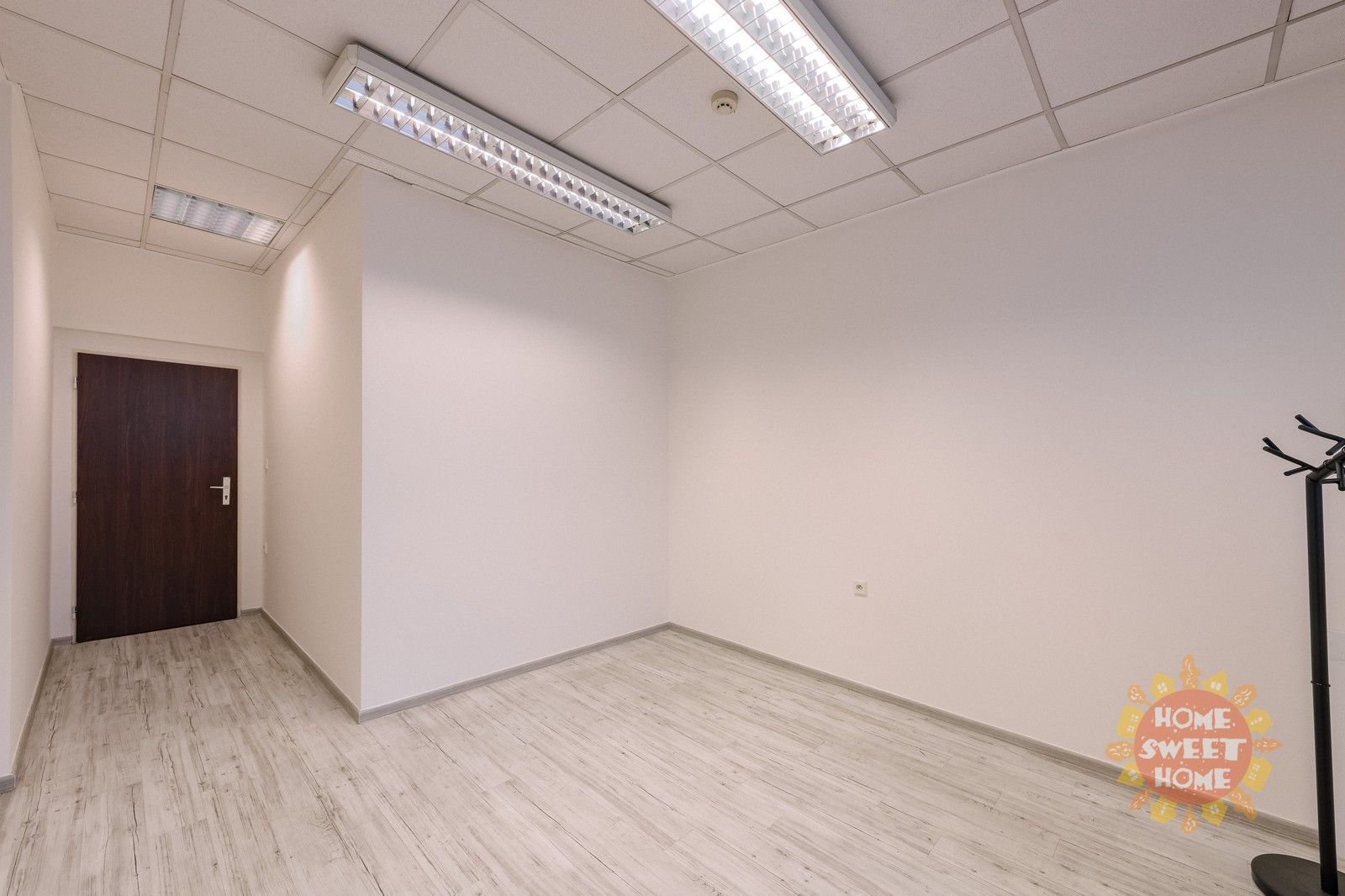 Pronájem kancelář - Londýnská, Praha, 18 m²