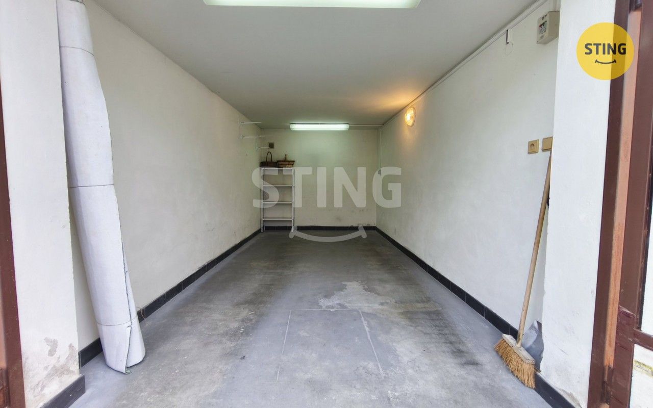 Garáže, Jihlava, 18 m² - 1