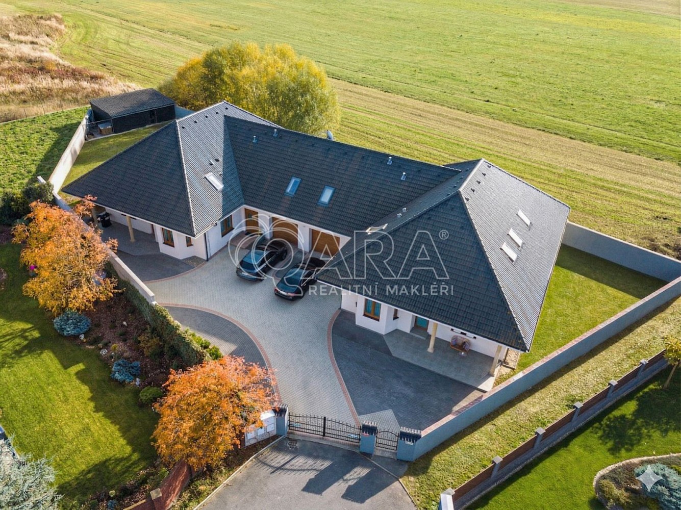 Prodej rodinný dům - Papoušková, Jesenice, okres Praha-západ, 695 m² - 2