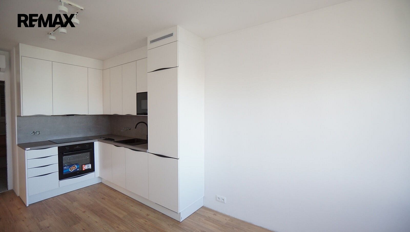 Byt 2+kk · 47 m² · Dejvická, Praha 6 - Bubeneč - 3