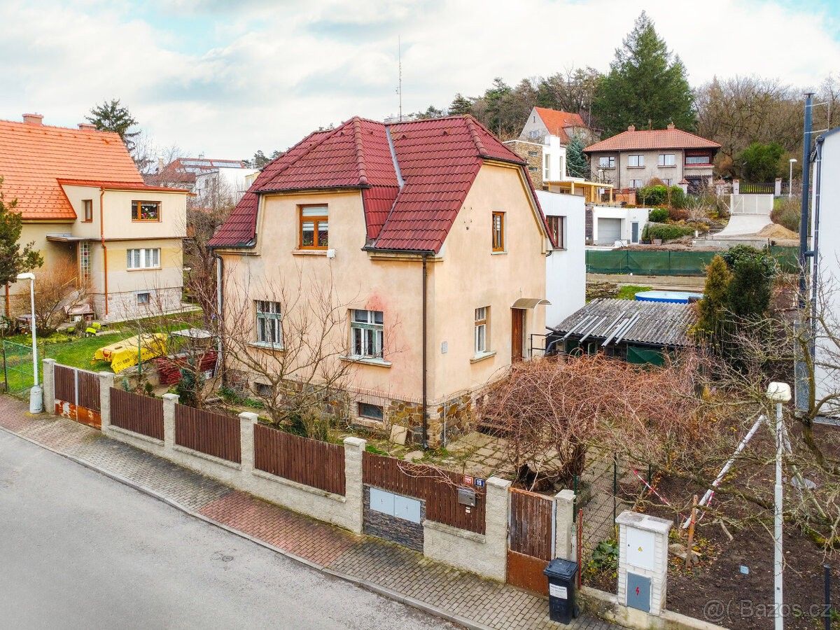 Prodej rodinný dům - Praha, 143 00